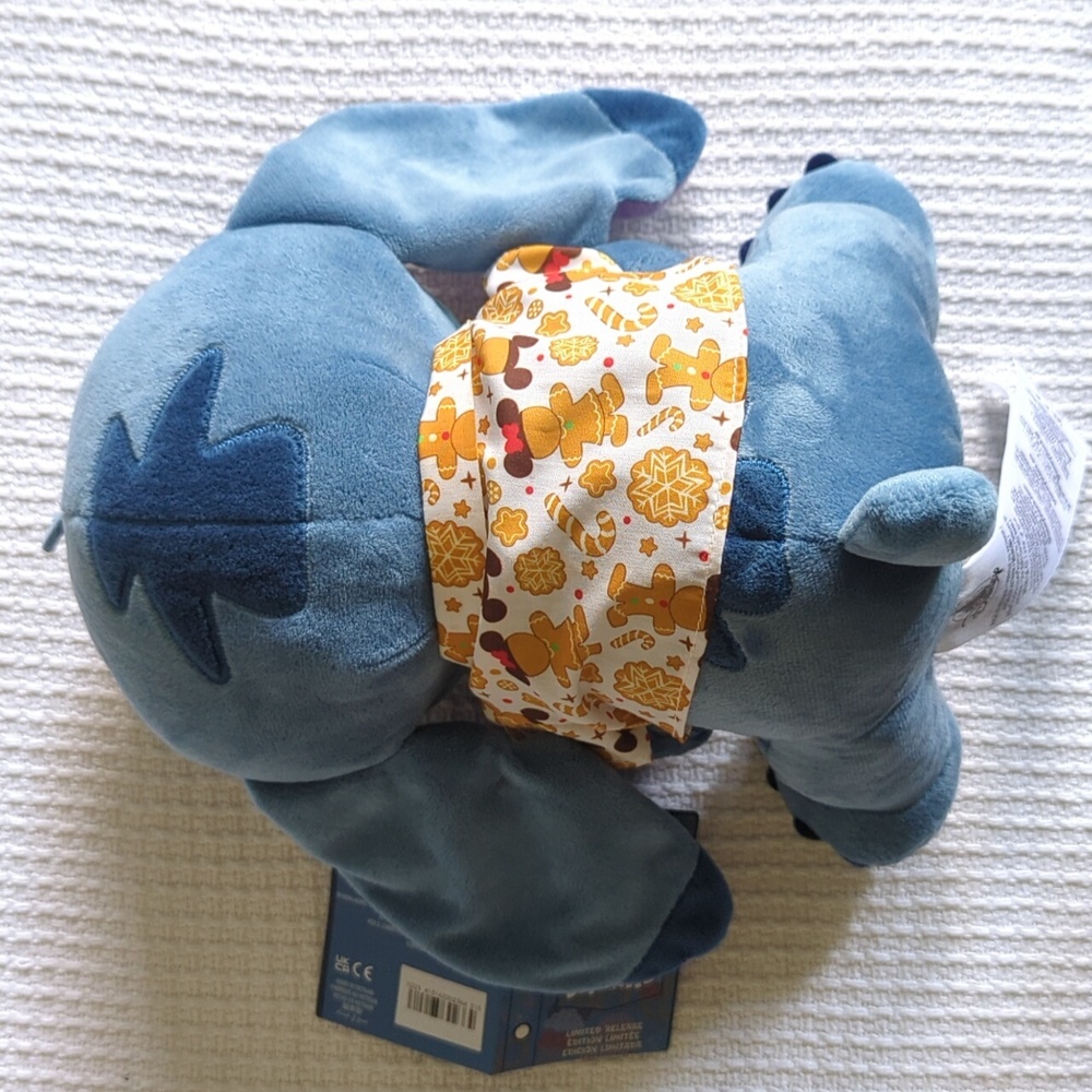 Disney Stitch Attacks Snack Plush with Gingerbread - NWT - Picture 6 of 8